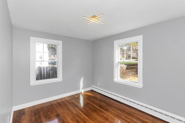 49 Bennett St, Chicopee, MA 01013