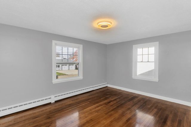 49 Bennett St, Chicopee, MA 01013