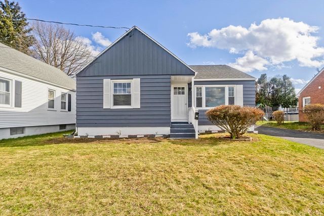 49 Bennett St, Chicopee, MA 01013