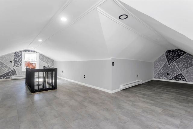 49 Bennett St, Chicopee, MA 01013
