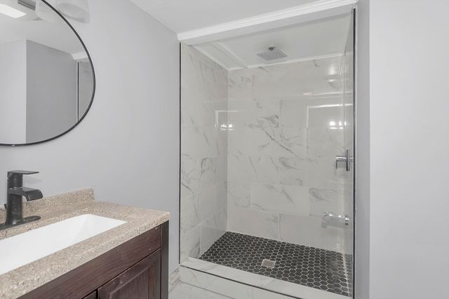 49 Bennett St, Chicopee, MA 01013
