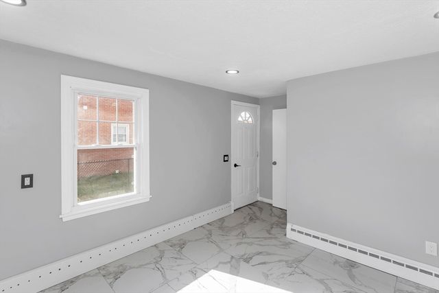 49 Bennett St, Chicopee, MA 01013