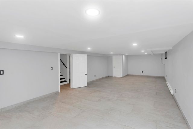 49 Bennett St, Chicopee, MA 01013