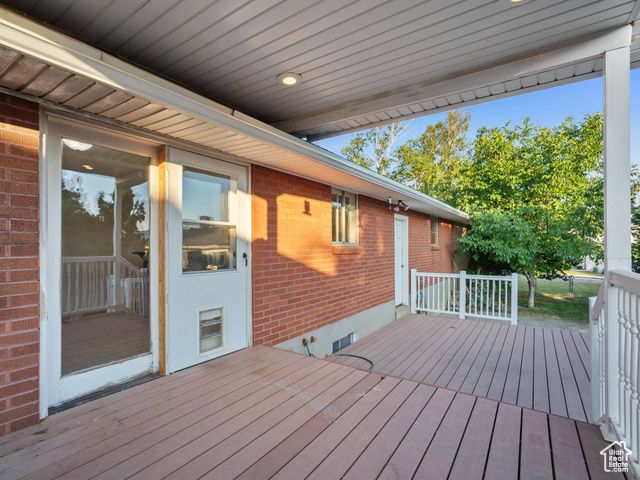 35 N MOUNTAIN RD, Fruit Heights, UT 84037