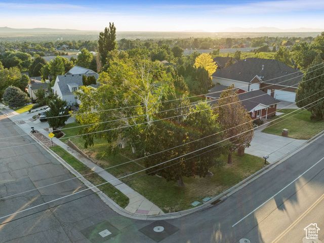 35 N MOUNTAIN RD, Fruit Heights, UT 84037