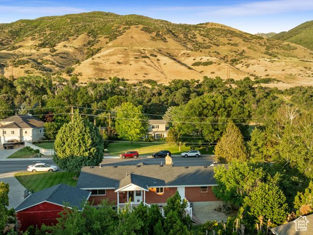 35 N MOUNTAIN RD, Fruit Heights, UT 84037
