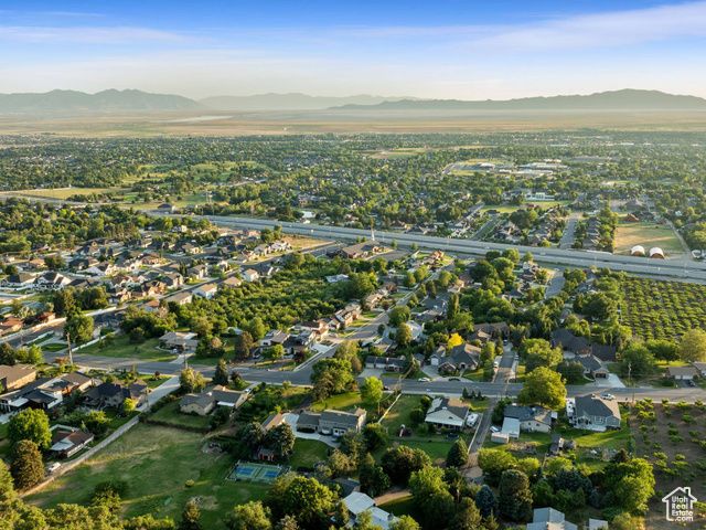 35 N MOUNTAIN RD, Fruit Heights, UT 84037