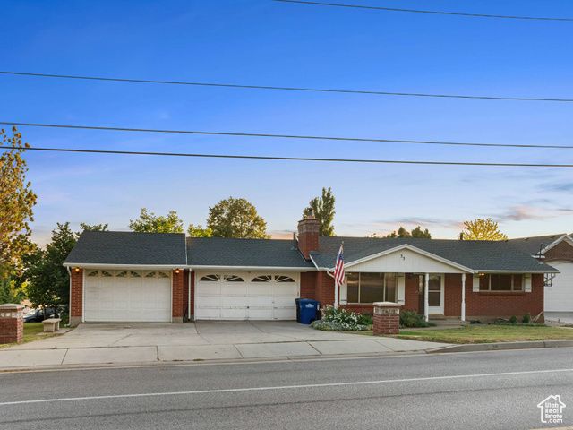 35 N MOUNTAIN RD, Fruit Heights, UT 84037