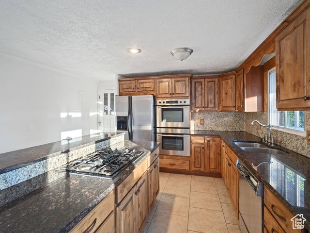 35 N MOUNTAIN RD, Fruit Heights, UT 84037