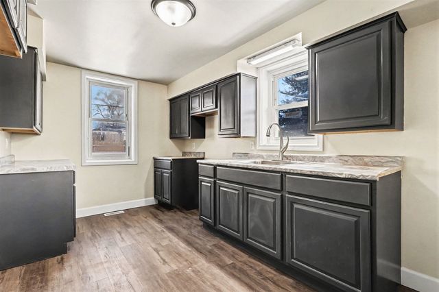 712 Davis Street, Rockdale, IL 60436