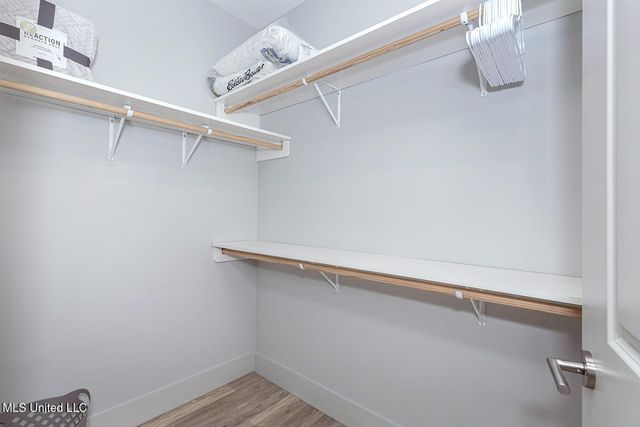 2501 Bienville Boulevard, 416, Ocean Springs, MS 39564