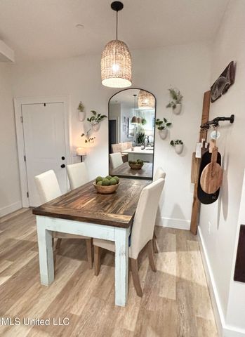 2501 Bienville Boulevard, 416, Ocean Springs, MS 39564