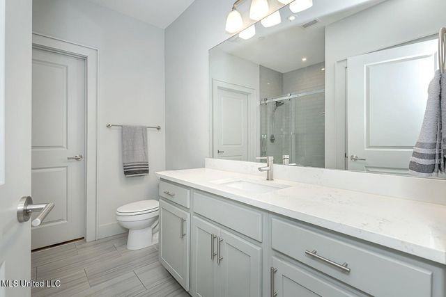 2501 Bienville Boulevard, 416, Ocean Springs, MS 39564