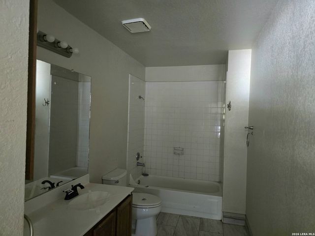 10475 Canyon Village, San Antonio, TX 78245