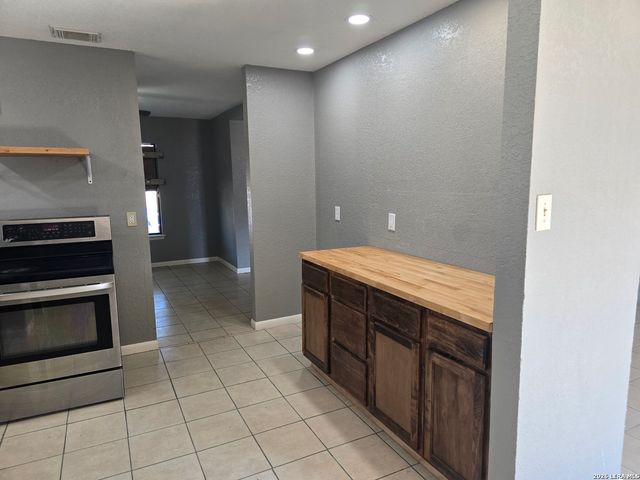 10475 Canyon Village, San Antonio, TX 78245