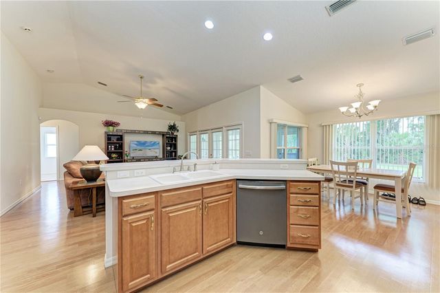 6304 18TH AVENUE E, Bradenton, FL 34208