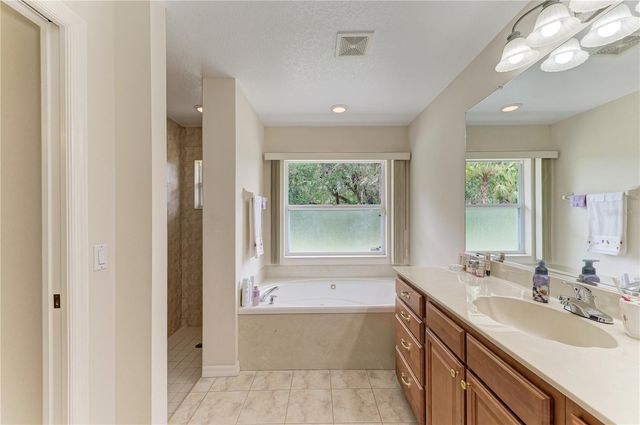 6304 18TH AVENUE E, Bradenton, FL 34208