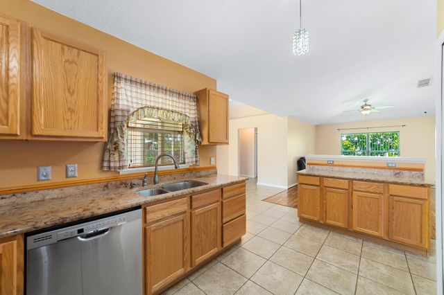 1165 SE 40th Avenue, Okeechobee, FL 34974