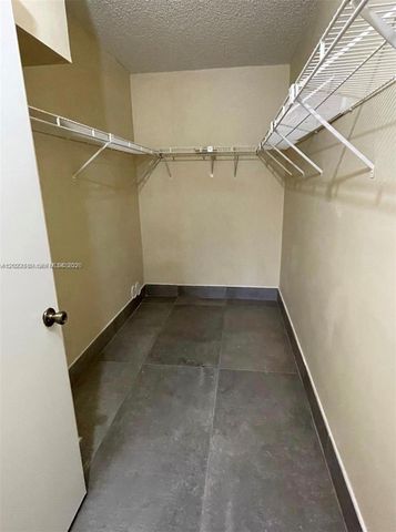 3660 N 56th Ave 609, Hollywood, FL 33021