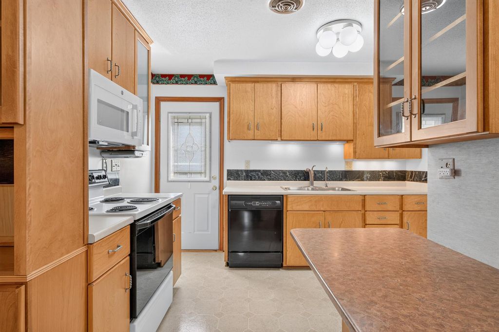 3617 Boone Avenue N, New Hope, MN 55427 — photo 5
