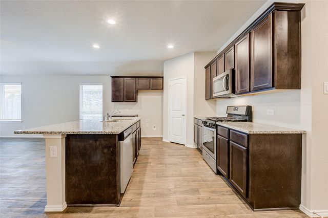 13989 Leigh Lake Lane, Conroe, TX 77384