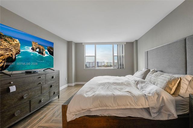 3850 Washington St 702, Hollywood, FL 33021