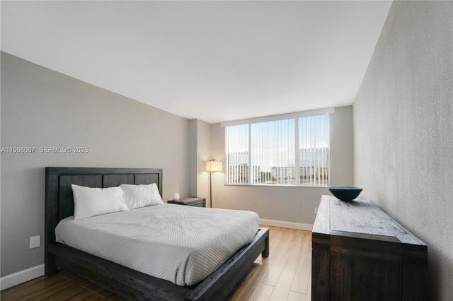 3850 Washington St 702, Hollywood, FL 33021