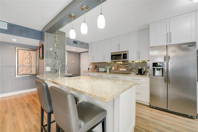 3850 Washington St 702, Hollywood, FL 33021