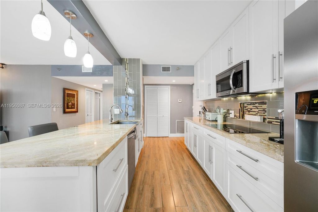 3850 Washington St 702, Hollywood, FL 33021