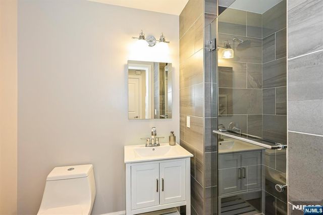 655 Floyd Street, Englewood Cliffs, NJ 07632