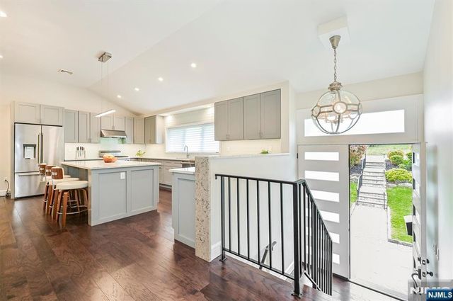 655 Floyd Street, Englewood Cliffs, NJ 07632