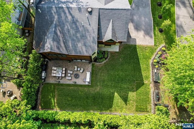 655 Floyd Street, Englewood Cliffs, NJ 07632