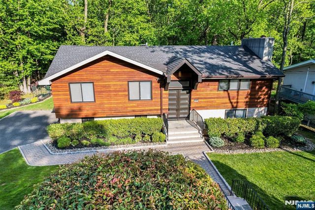 655 Floyd Street, Englewood Cliffs, NJ 07632