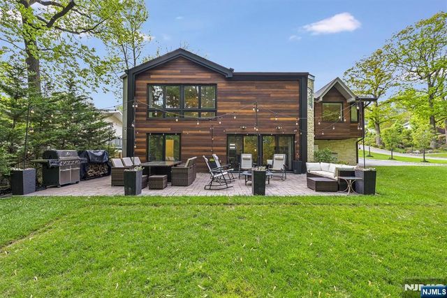 655 Floyd Street, Englewood Cliffs, NJ 07632