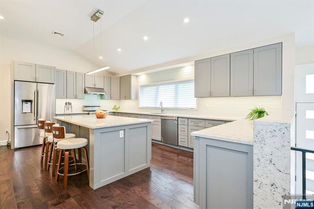 655 Floyd Street, Englewood Cliffs, NJ 07632