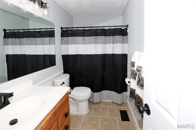 1324 Holgate Drive E2, Ballwin, MO 63021