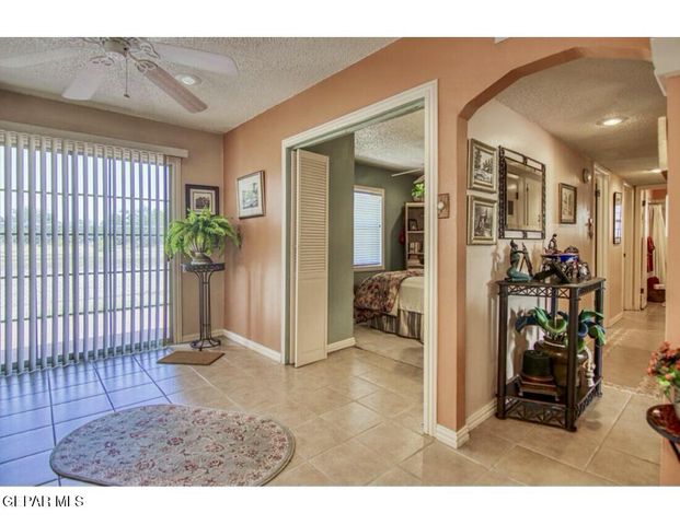 845 Horizon Boulevard, Socorro, TX 79927