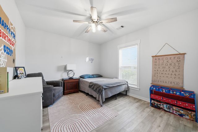 2319 Pleasant Cove, Conway, AR 72034