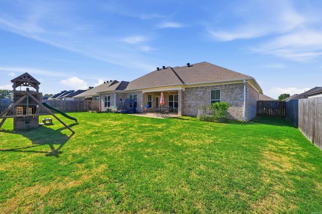 2319 Pleasant Cove, Conway, AR 72034