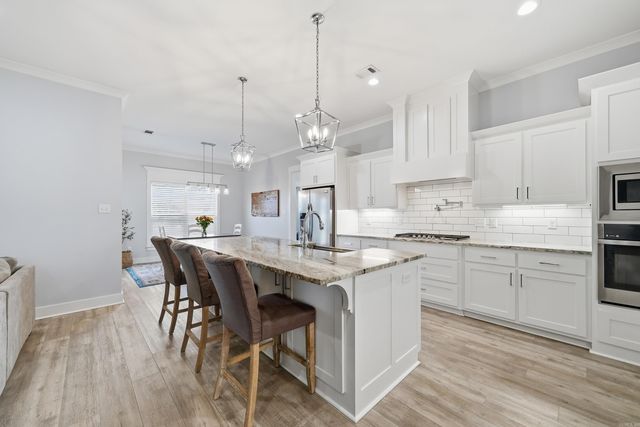2319 Pleasant Cove, Conway, AR 72034