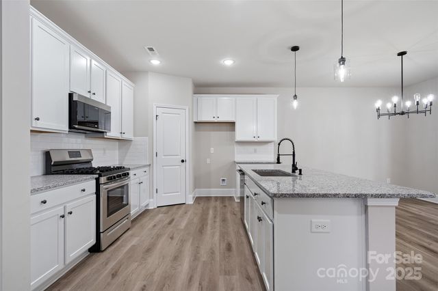 6712 W Sugar Creek Road, Charlotte, NC 28269