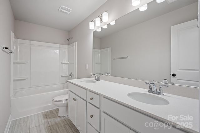 6712 W Sugar Creek Road, Charlotte, NC 28269