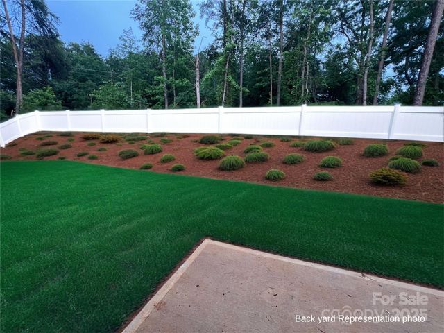 6712 W Sugar Creek Road, Charlotte, NC 28269