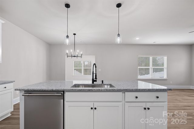 6712 W Sugar Creek Road, Charlotte, NC 28269