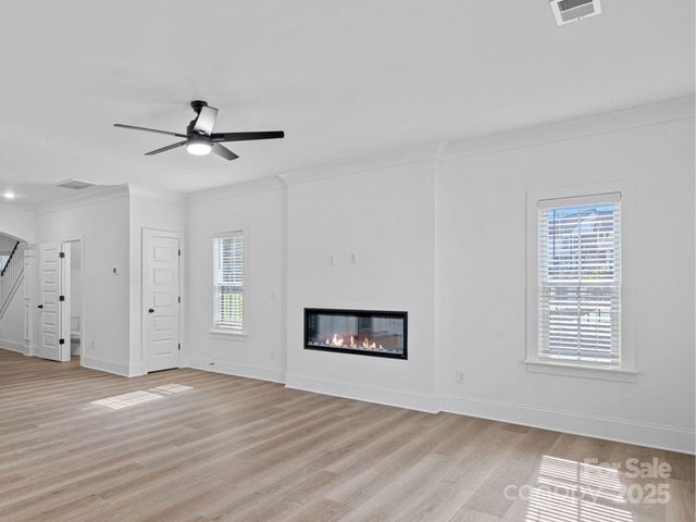 6712 W Sugar Creek Road, Charlotte, NC 28269