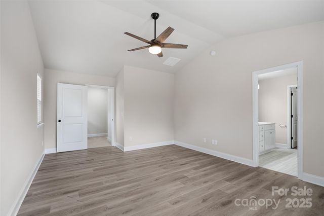 6712 W Sugar Creek Road, Charlotte, NC 28269