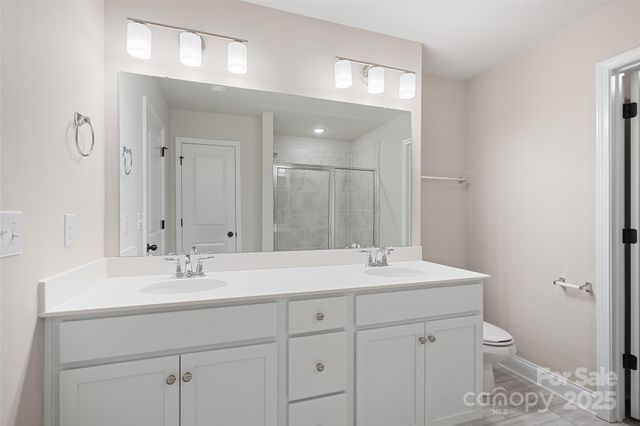 6712 W Sugar Creek Road, Charlotte, NC 28269
