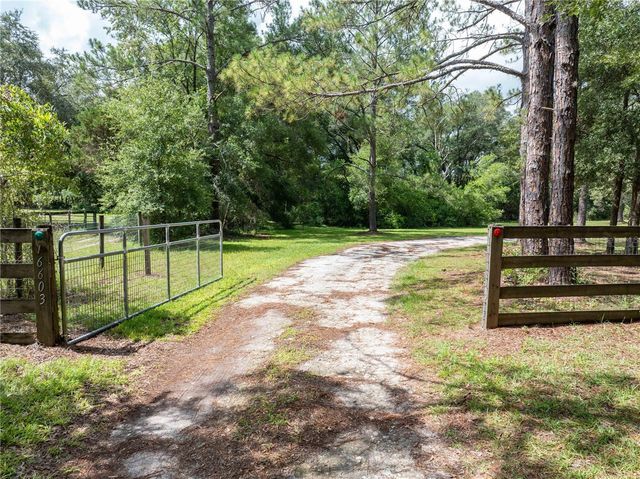 16603 SW 15TH AVENUE, Newberry, FL 32669