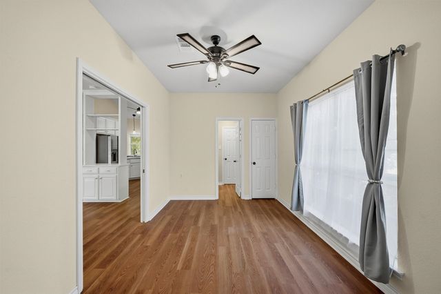 303 Kiowa Drive W, Lake Kiowa, TX 76240