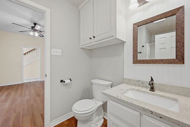 303 Kiowa Drive W, Lake Kiowa, TX 76240